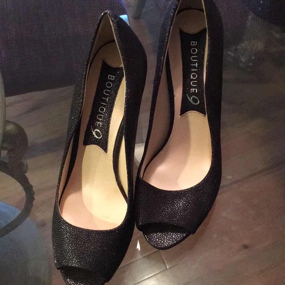 Boutique 9 Black sparkle leather shoe Size 7.5.